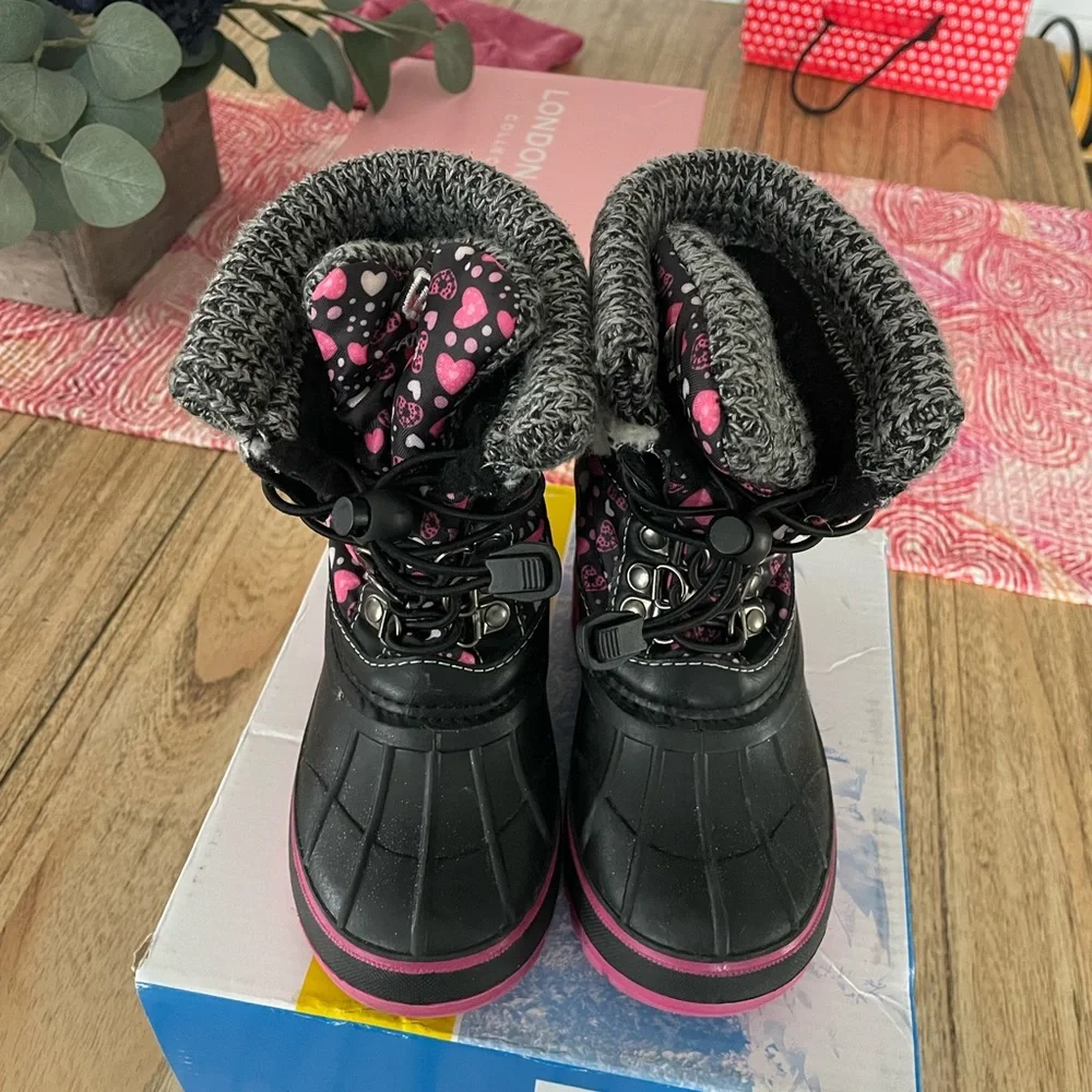 Winter boots - Picture 1 of 7